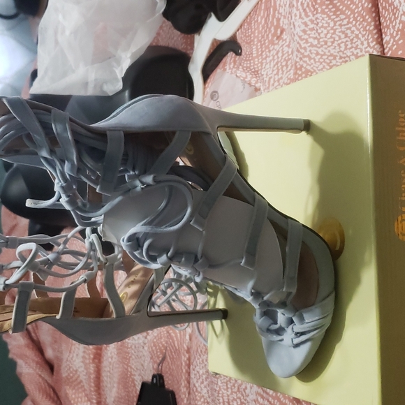 Heels - Picture 2 of 3